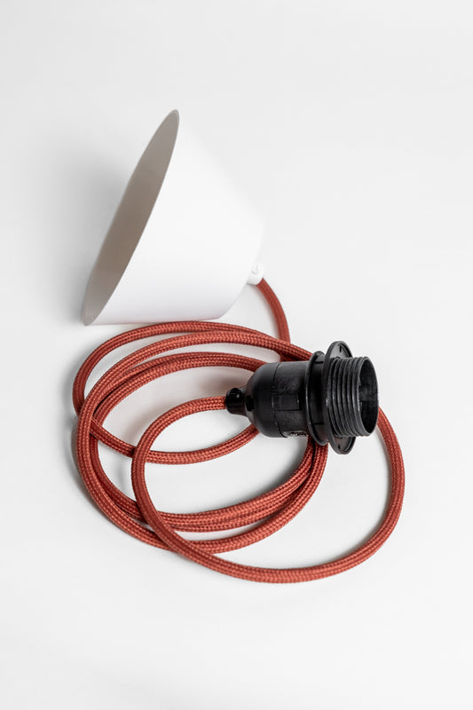 Takupphäng 2m svart E27 rost